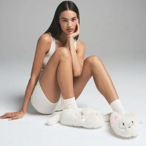 SKIMS White Kitten Slippers NWT size 39